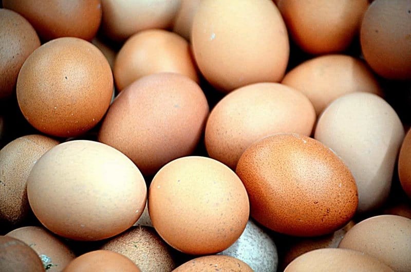 Mơ thấy 1000 quả trứng gà thì cứ phệt ngay cặp 12 - 35